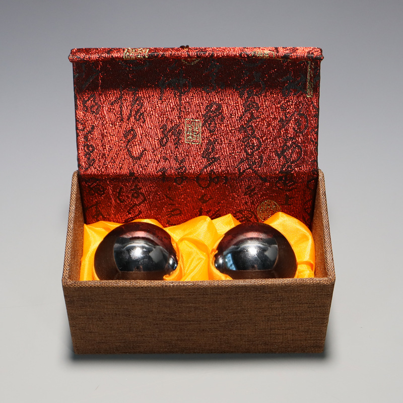 Bulk gift box of Baoding iron balls, chrome-plated solid hollow ringtone, hand-spun massage fitness balls for the elderly pic 14