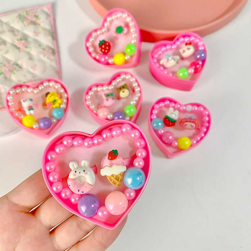 新款卡通儿童饰品儿童手链卡通桃心戒指饰品爱心礼盒套装小女孩详情8