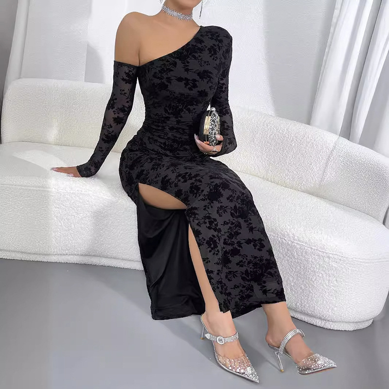 A new cross-border high-end dress with a noble lady style, featuring a flocking off-the-shoulder design that fits the buttocks and slimming the figure. It is elegant and stylish with a slit pic 17