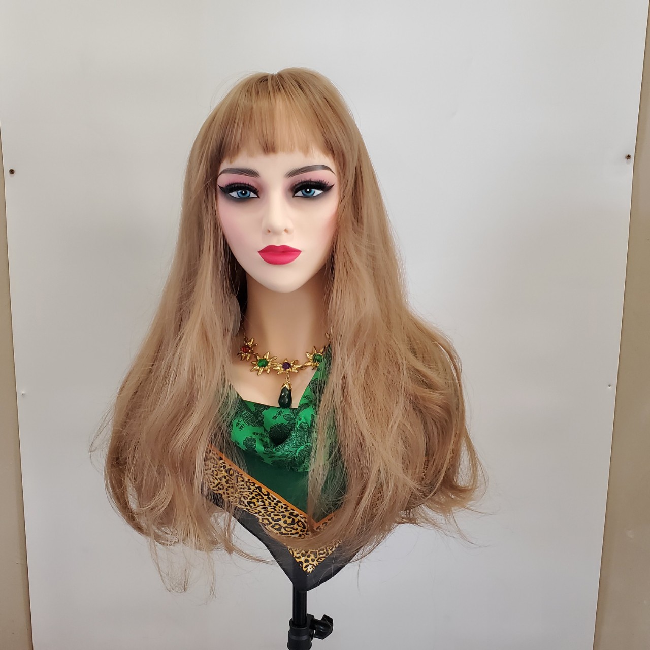 Air bangs long curly hair wigs in multiple colors and styles, trendy straight bangs with sea waves, natural milk tea color for daily wear pic 5