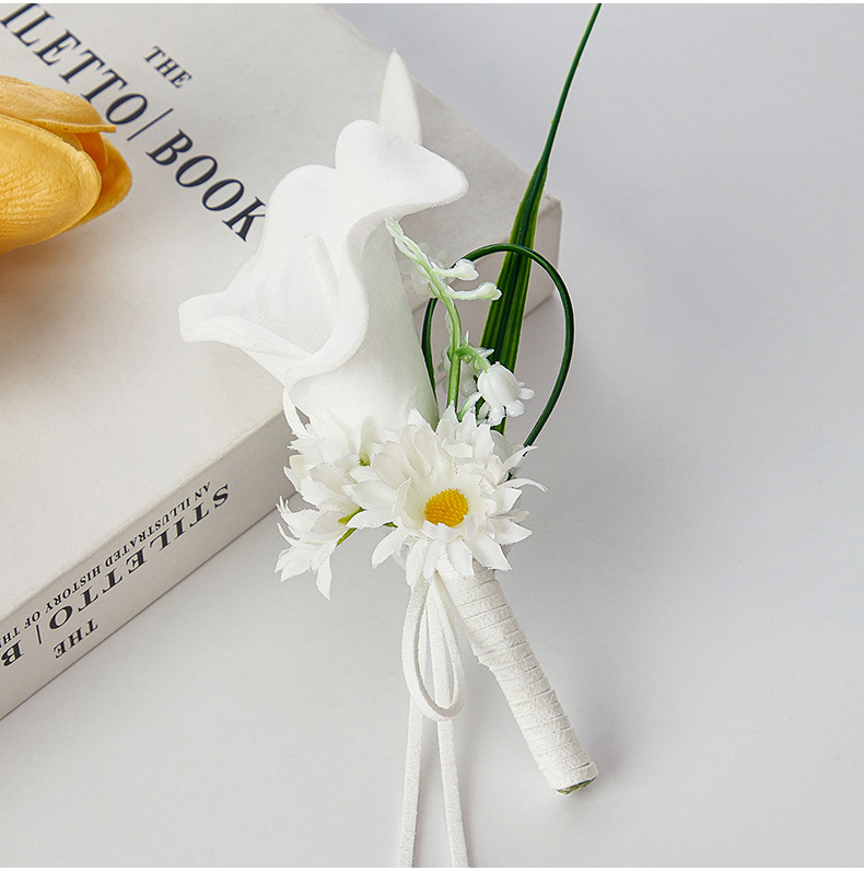 高级感婚礼胸花蜜釉粉永生花马蹄莲男士襟花手工造境新郎结婚胸花详情23