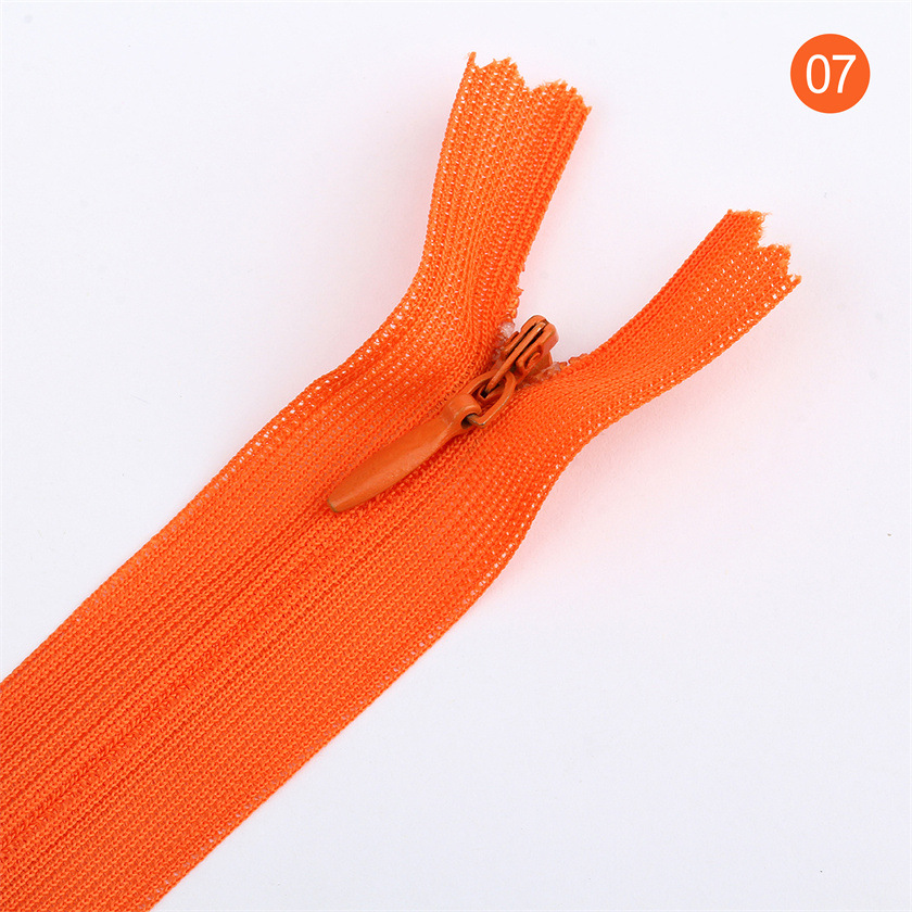 The manufacturer supplies 60cm needle thread invisible zippers in real stock, with open zippers in red, white, yellow, green and blue, and a length of 60cm pic 9