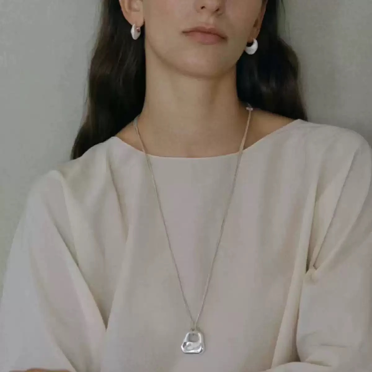 银丝刺绣肌理锁包吊坠长项链耳环小众设计高级感简约可调节项链女详情2