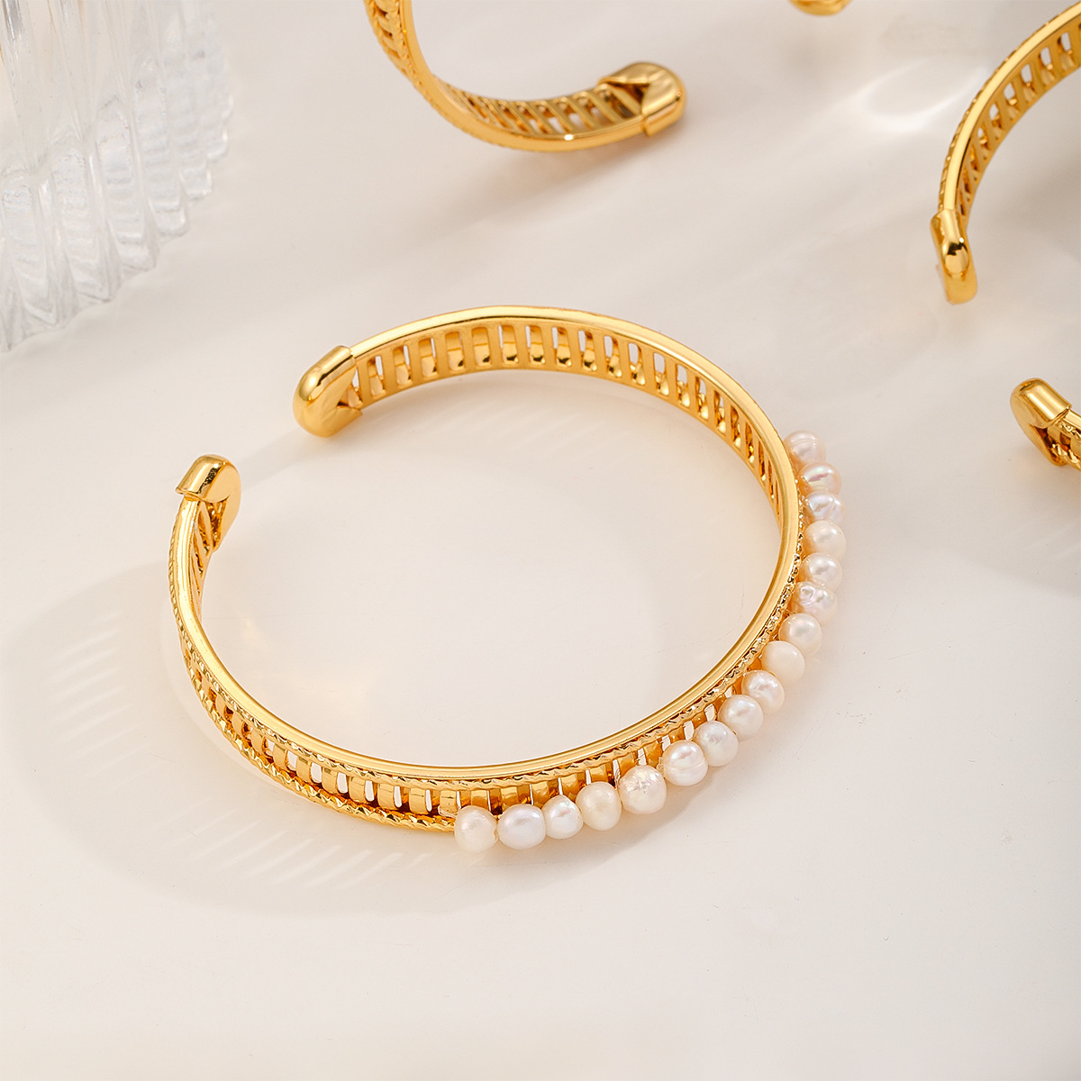 Nasha high-quality heavy industry freshwater pearl bracelet, high version enamel copper plated 18K real gold jewelry bracelet pic 9