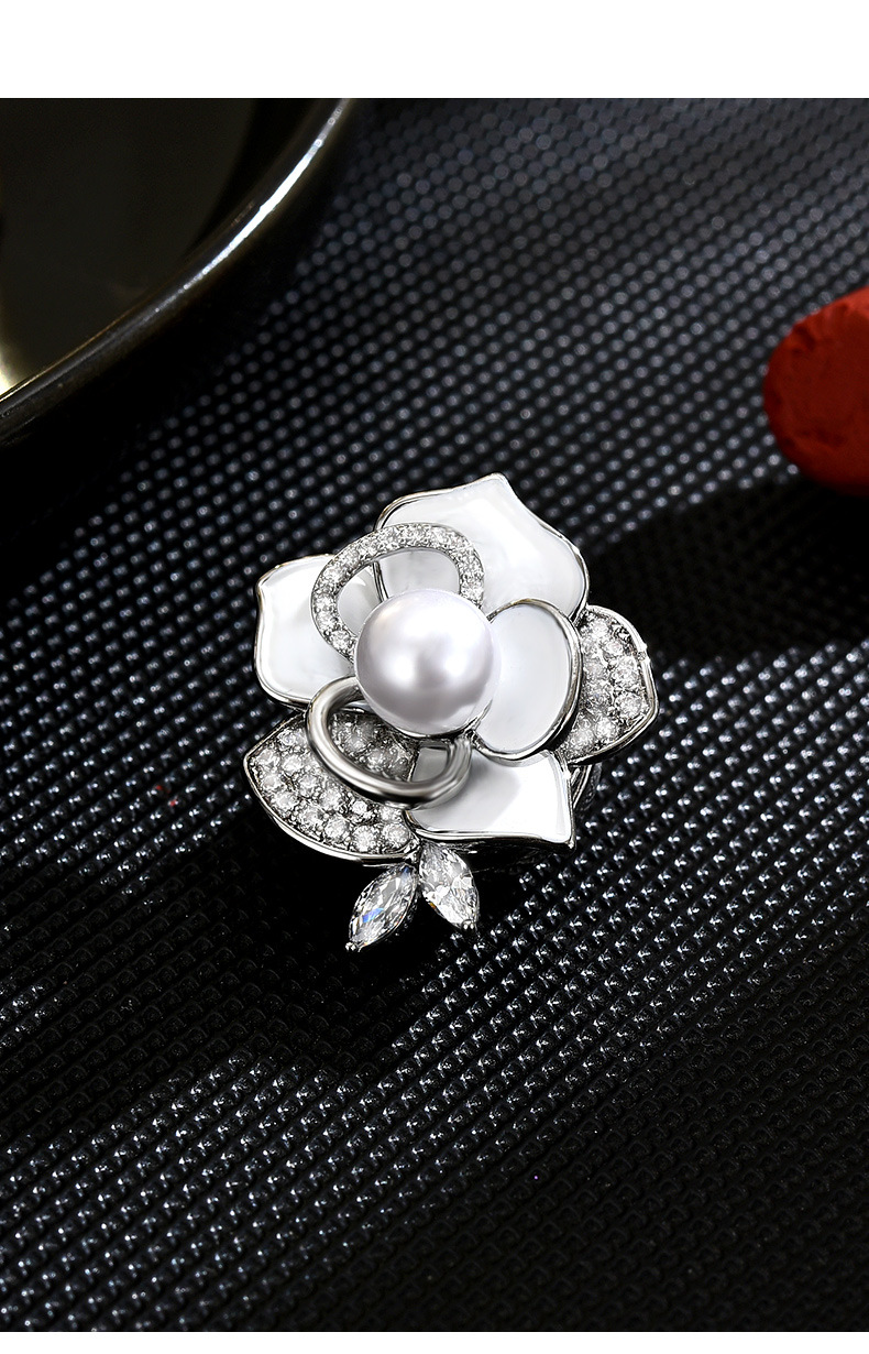 新款精致银色小香风名媛时尚山茶花磁吸扣小众高档花朵胸花配饰详情16