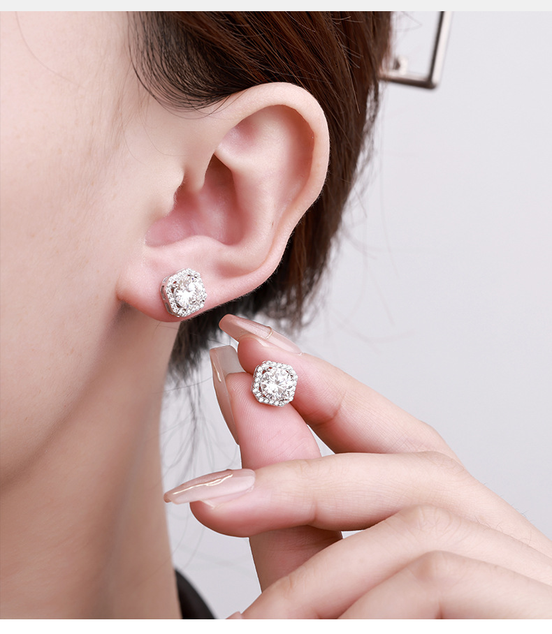 S925 sterling silver, exquisite and super shiny, one-carat square Mosan earrings, versatile and high-end, a niche sugar ear stud pic 9