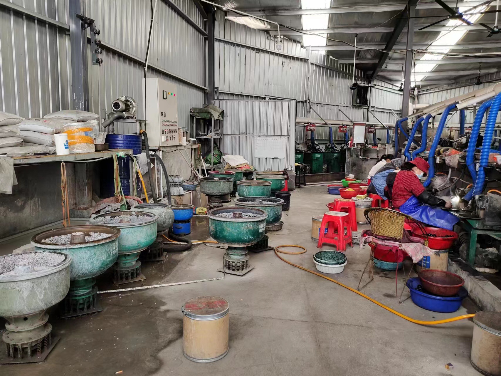 欧美跨境紫晶水晶吊坠项链天然水晶不规则水晶吊坠粉水晶镀金包边详情22