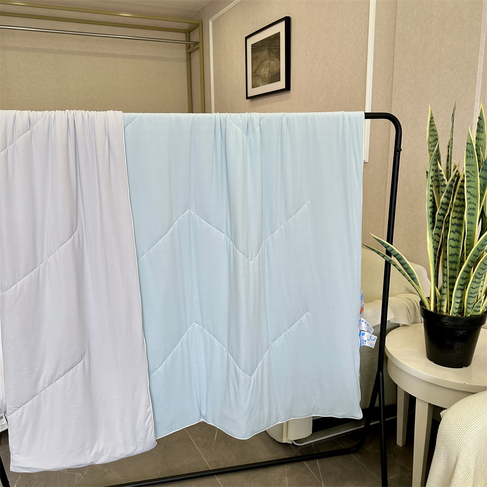Little Ice Silkworm Cool Sensation Ice Silk Soybean Summer Cool Quilt, summer brocade ammonia naked sleep Cold Quilt, Summer Quilt, machine washable air-conditioned quilt pic 10