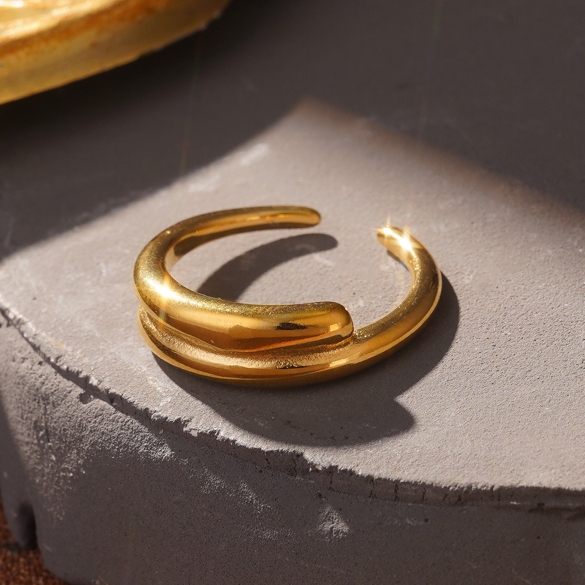 European and American fashionable stainless steel rings with hollowed-out, niche wide lines, high-end design sense, and gold jewelry wholesale pic 35