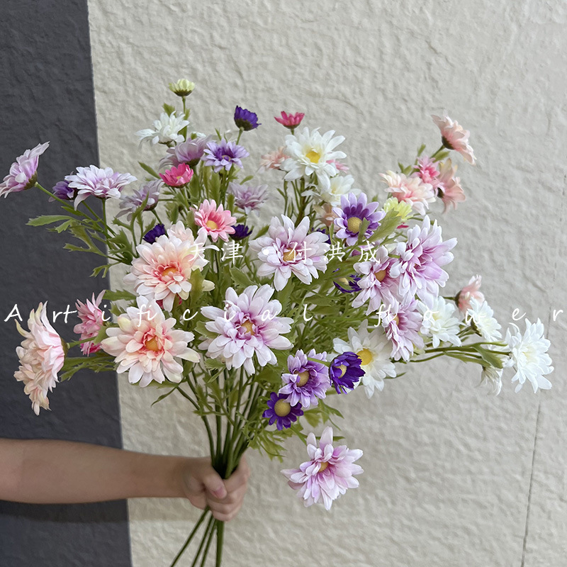 The carnation bouquet is a birthday gift for mom. The flower gift box is beautifully packaged pic 9