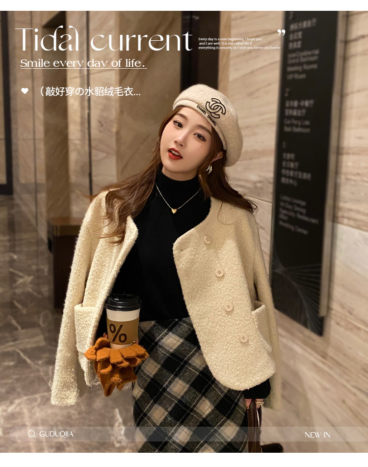 For women in winter, add a thick one-piece fleece jacket. For autumn and winter, pair it with a semi-high neck knitted base layer and a white warm top pic 8