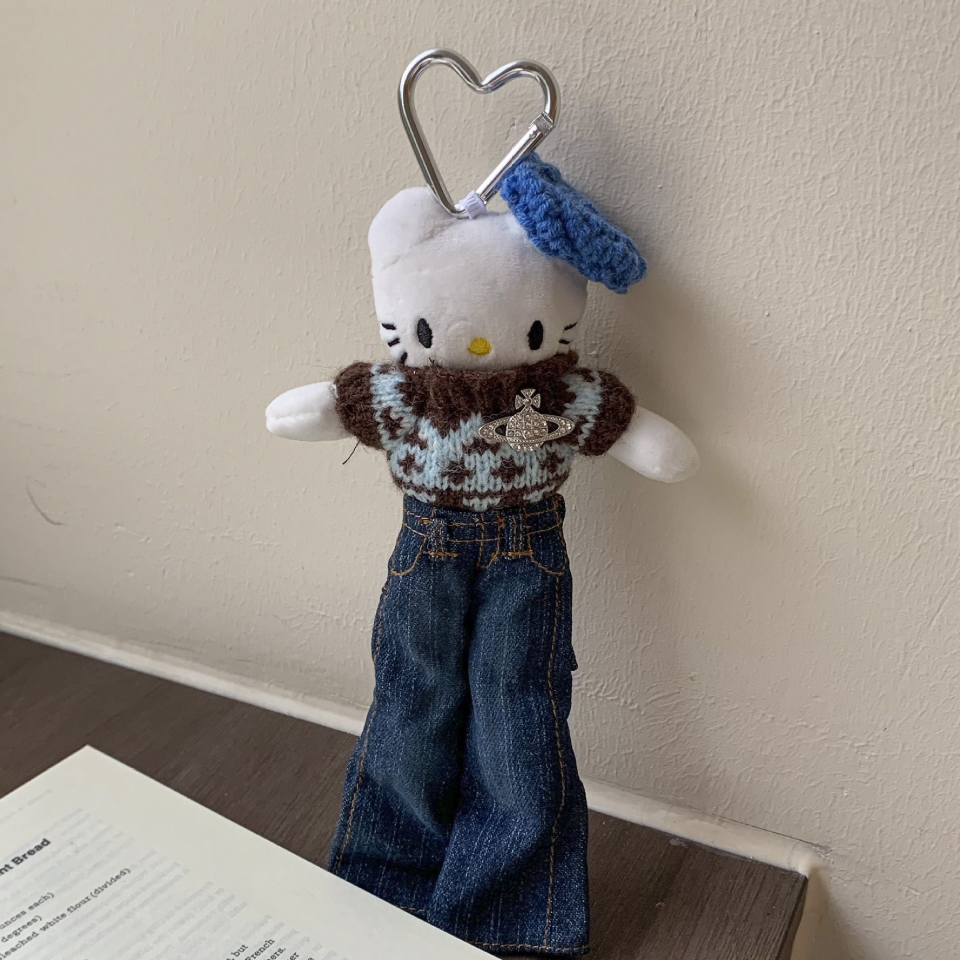 New autumn and winter leather long-legged Kitty cat bag pendant, cartoon cute and versatile keychain kt pendant, Little Red Book pic 2