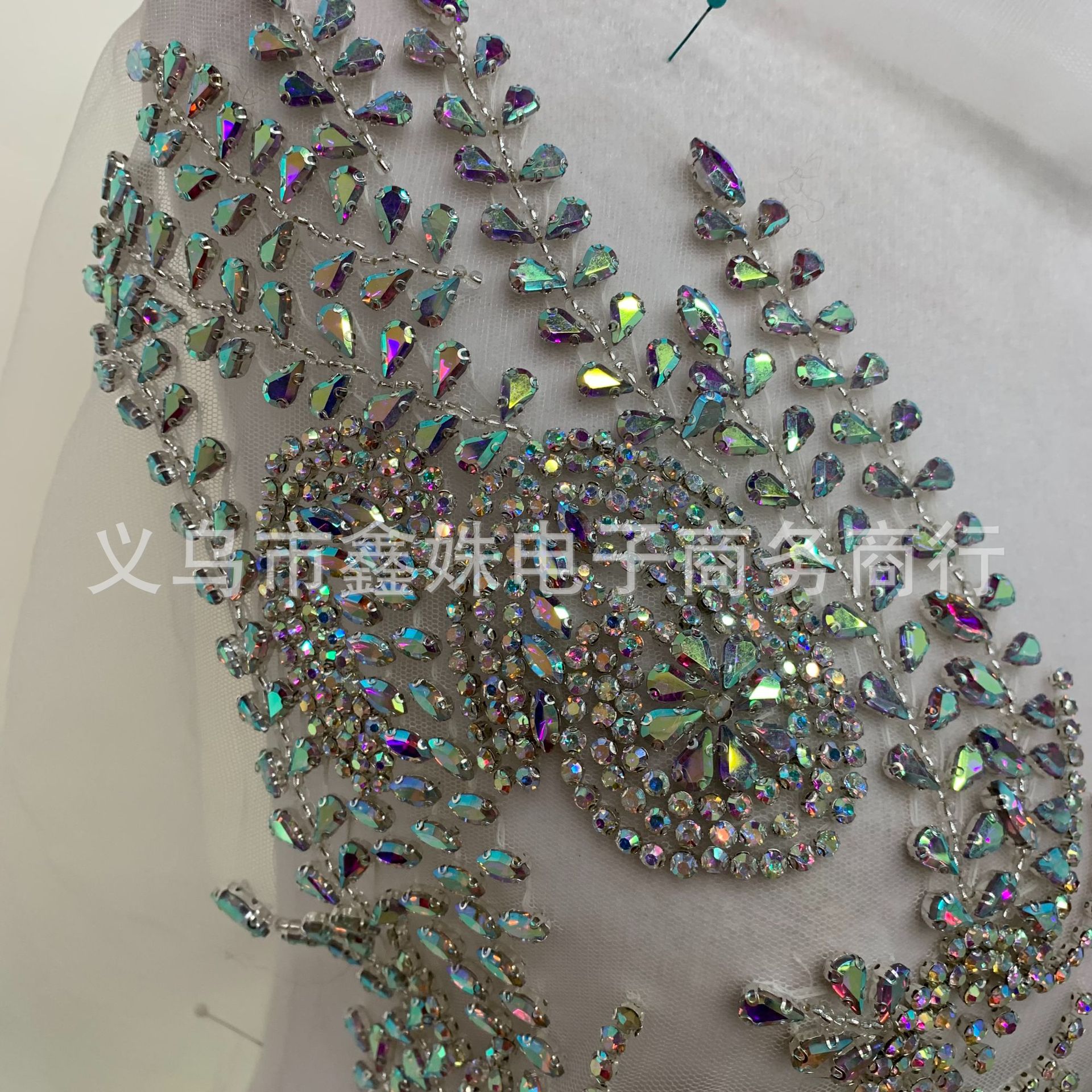 Factory wholesale deep V-neck dresses, wedding gowns, catwalk shows, hosting coming-of-age ceremonies, banquets, dance gowns, heavy stitch beaded fabric pic 13