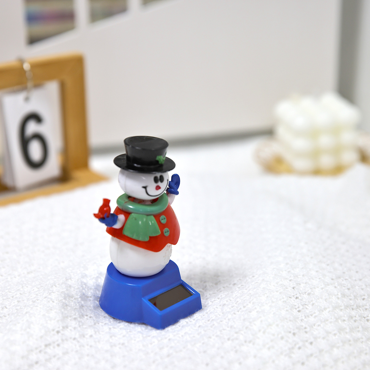 Cross-border new solar car ornaments, Christmas festival gifts, clowns, snowmen, cartoon creative swing dolls pic 12
