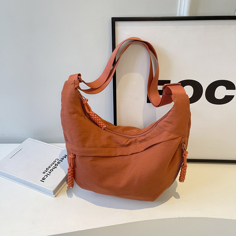 时尚布包女学生上课挎包尼龙布斜挎包大容量单肩包日系出游饺子包详情19