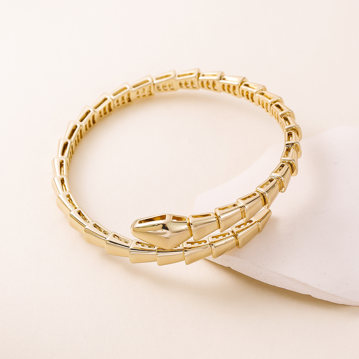 跨境亚马逊甜酷锆石蛇形手镯钛钢925小众开口镯子高级感微镶手环详情3