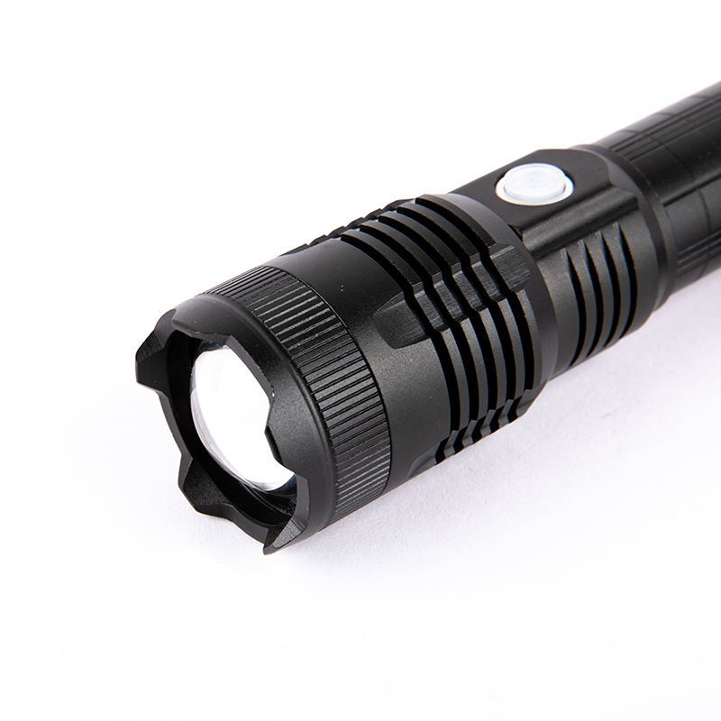 跨境新款XHP50强光手电户外防身铝合金大功率USB充电强光电筒P70详情10