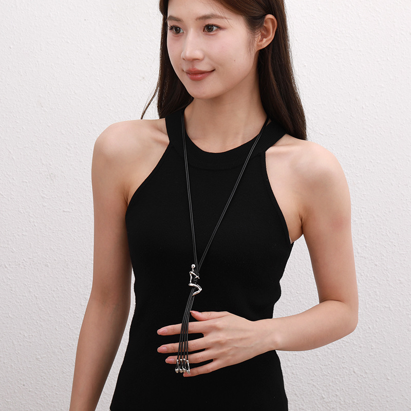 亚马逊跨境专供新款女士长项链线条人物吊坠个性独特设计欧美批发详情8
