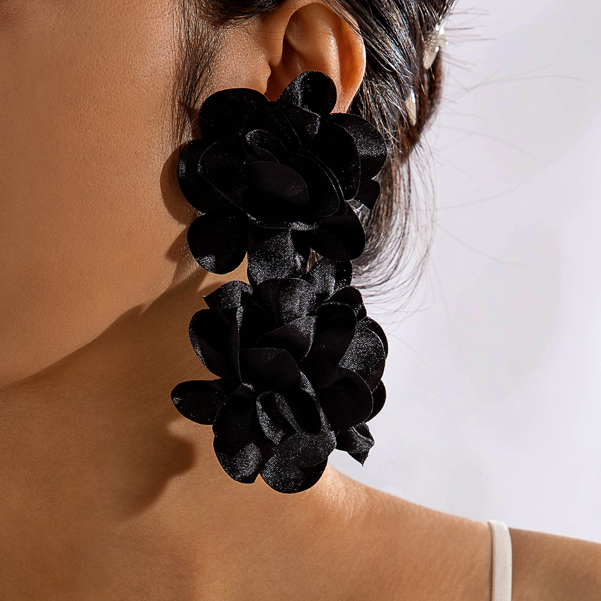 欧美跨境饰品时尚不规则立体花朵设计耳饰夸张彩色烤漆花瓣耳环详情7