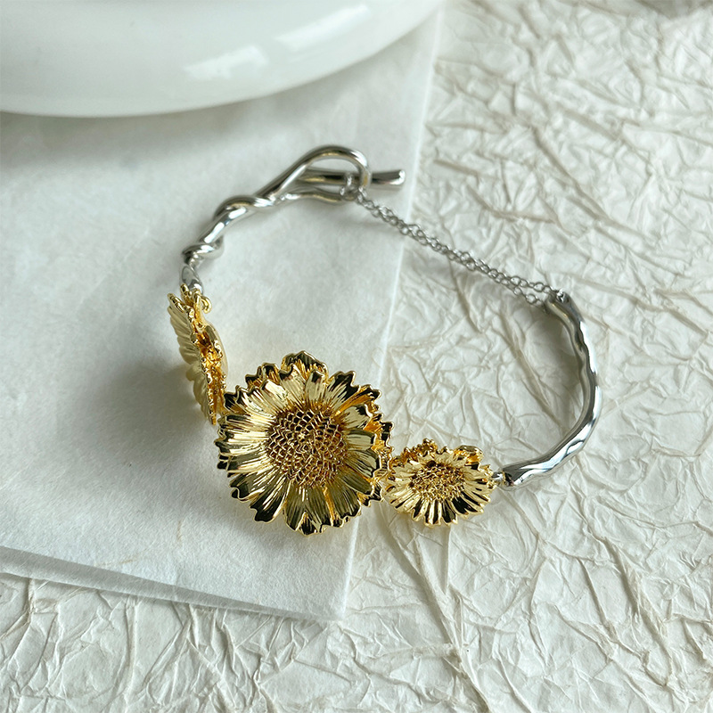 张悦儿同款新款小雏菊耳钉手链女小众设计感高级轻奢气质百搭项链详情18