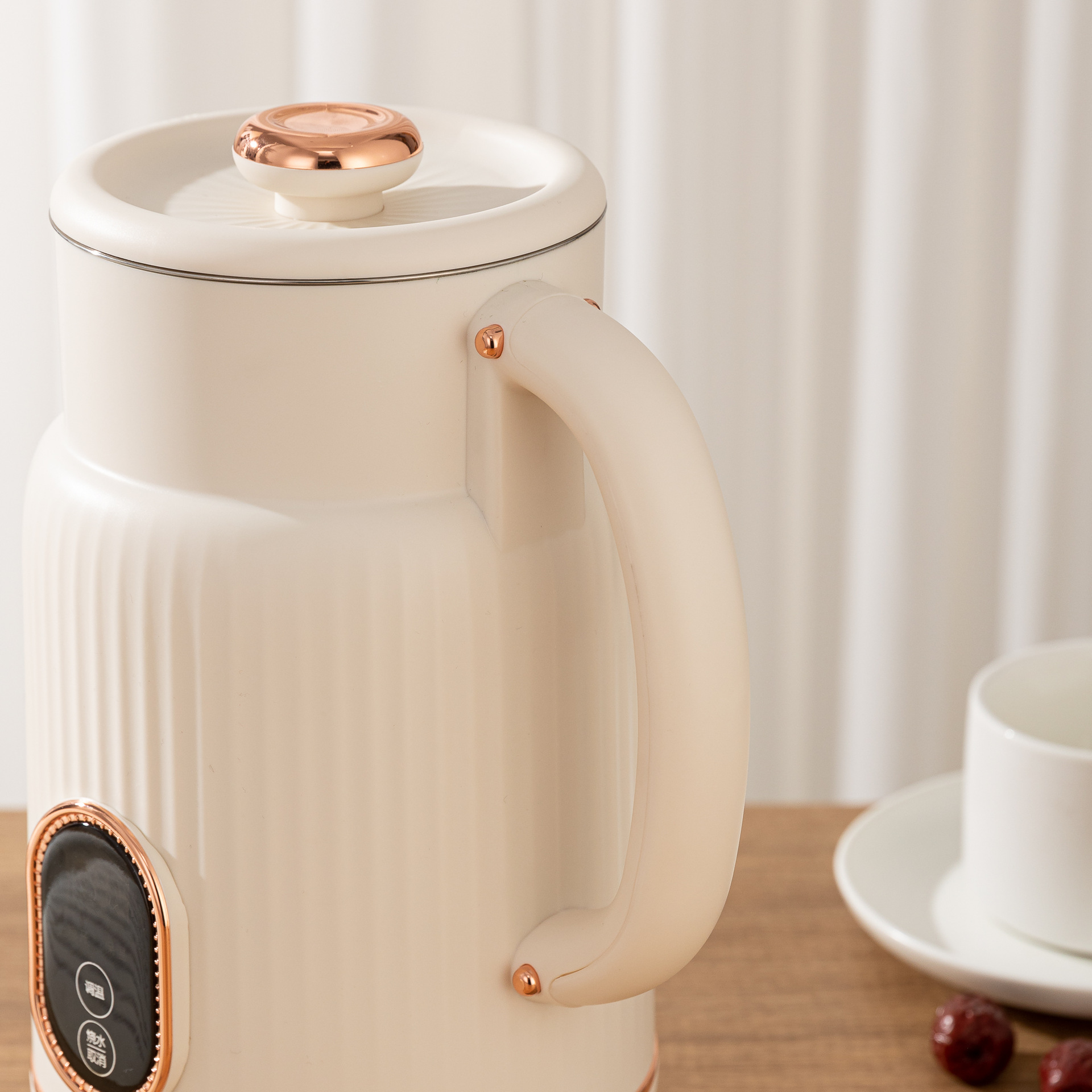 Xiandu Fu 1.8L household electric kettle made of 304 stainless steel, with constant temperature, intelligent and automatic power-off function for boiling water in the dormitory pic 8