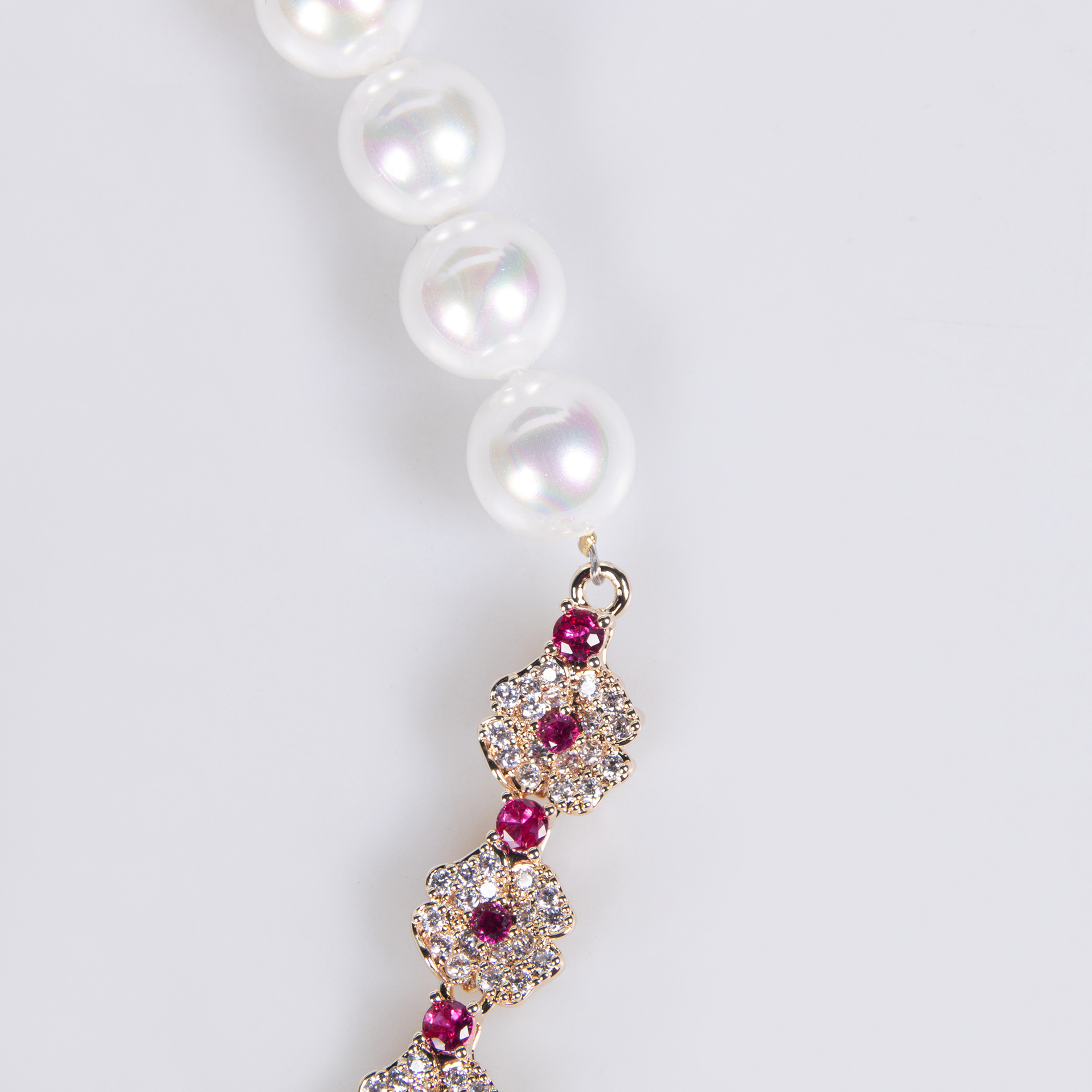 Liangya Liren Flower Pearl Necklace, artistic and retro petal Baroque pearl necklace, high-end dress accessory pic 11
