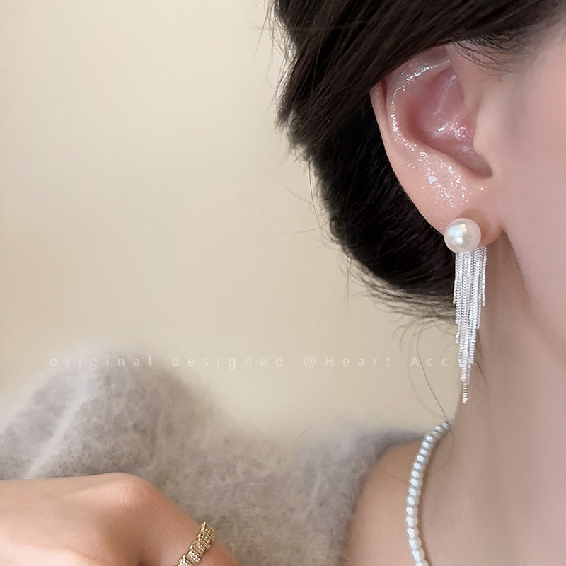Wholesale of new best-selling pearl tassel stud earrings for women in 2024, featuring a unique, light luxury and high-end style pic 8