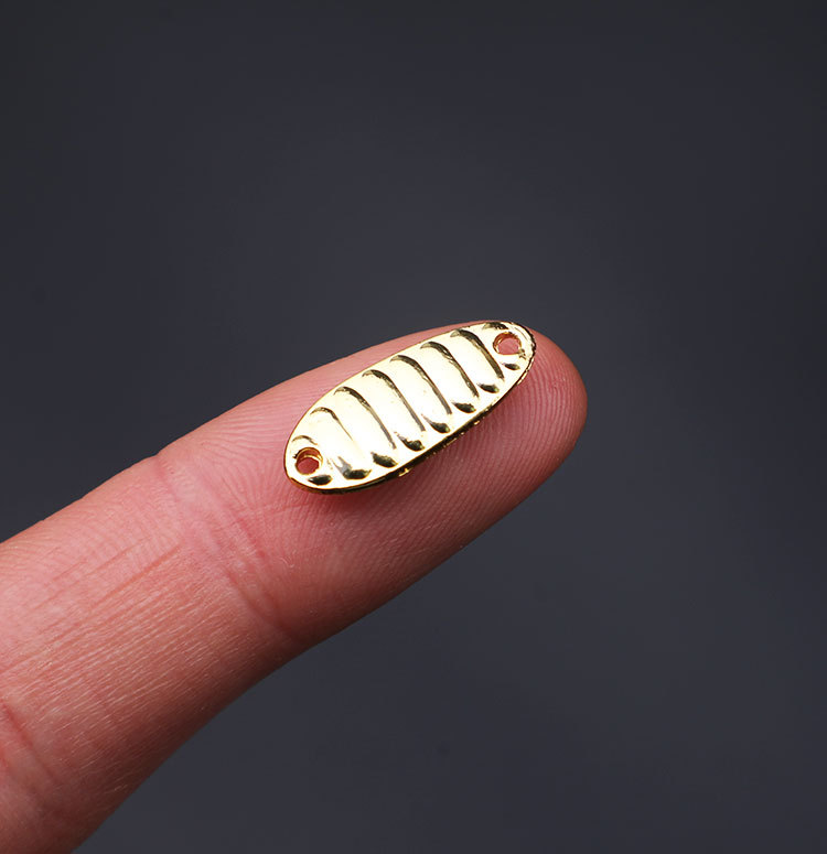 Wholesale of shiny feather three-book hook lure metal fish bait from the manufacturer, offering fresh water bait for sea bass to attract food pic 11