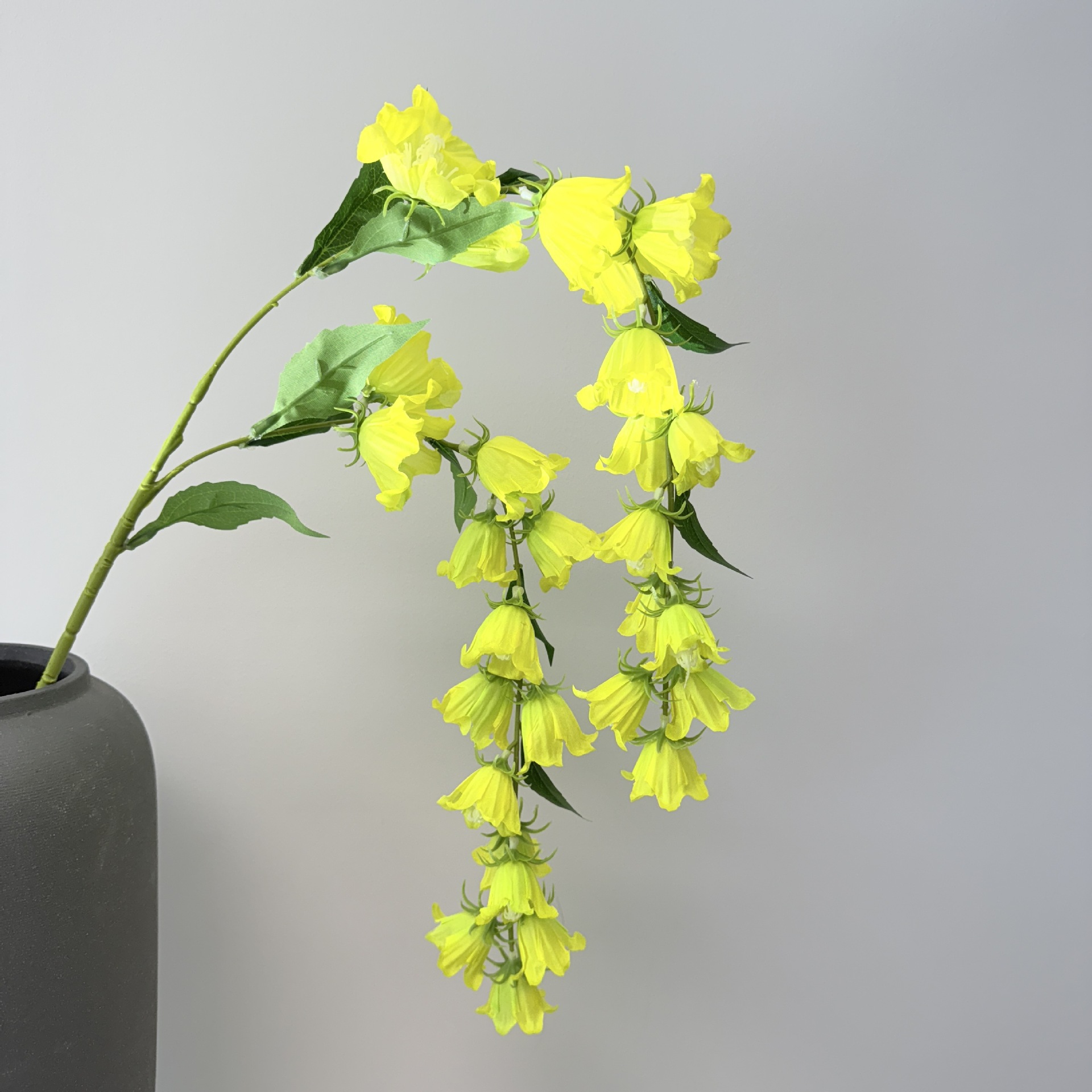 仿真垂吊铃兰花风铃花仿真花婚礼堂吊顶装饰垂吊花墙软装假花外贸详情14