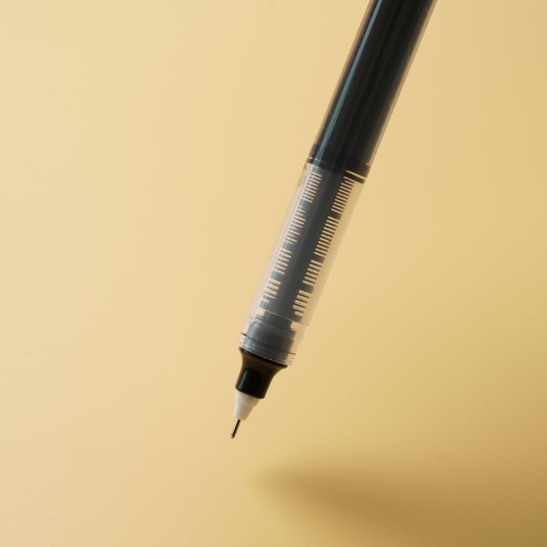 Black quick-drying straight liquid ballpoint pen, 0.5mm needle tip gel pen, large-capacity student examination signature pen pic 8
