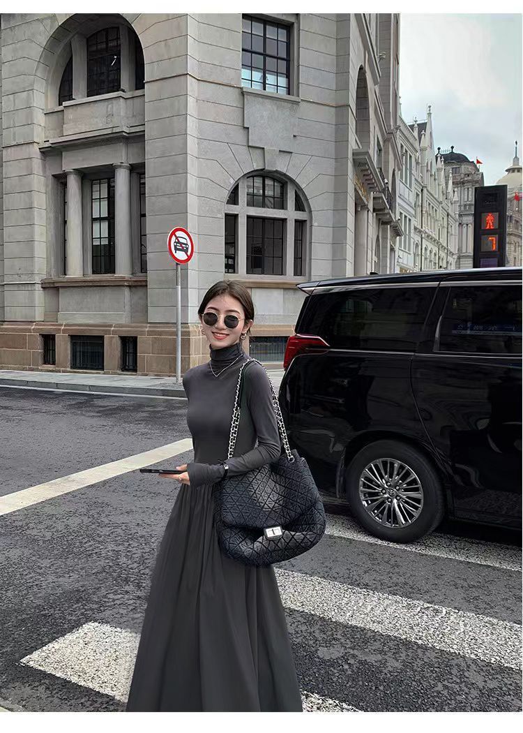 This high-end Hepburn stylish dress is a new Korean style for women in the autumn of 2024. It looks slimming with a knee-length base layer and a long skirt underneath pic 19