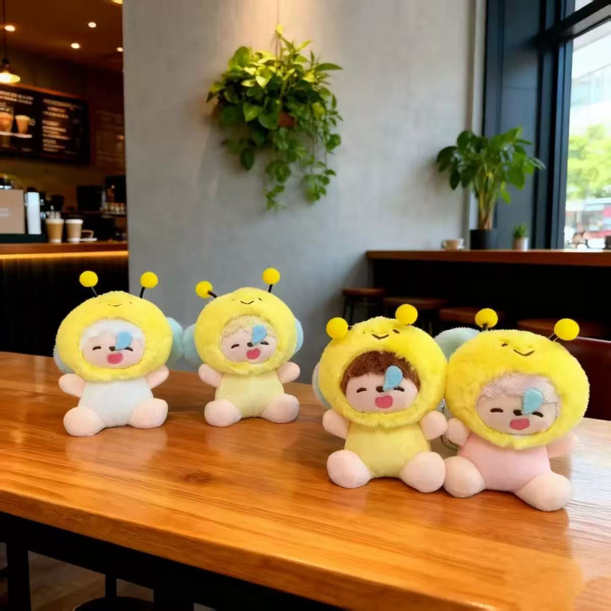 Cute food-eating animal plush keychains, bear, elephant and rabbit figurines, pendants, high-quality dolls supply pic 3