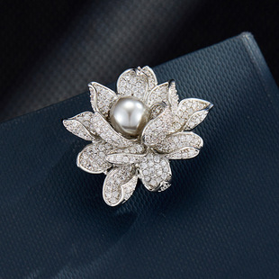 The elegant gift is a fine selection of light luxury, slightly studded with zirconium flower grey pearl brooch, a high-end and versatile clothing accessory, a pin and a brooch flower pic 2