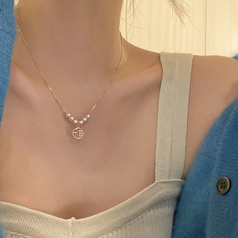 French retro double-layer pearl necklace, a light luxury, niche and high-end accessory for women, fashionable choker neck collarbone chain pic 2