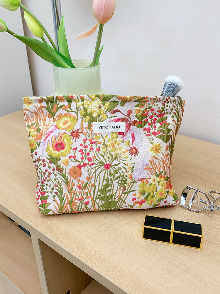 ins新款浮雕花化妆包大容量护肤收纳包女士手拿包拉链帆布收纳包详情14