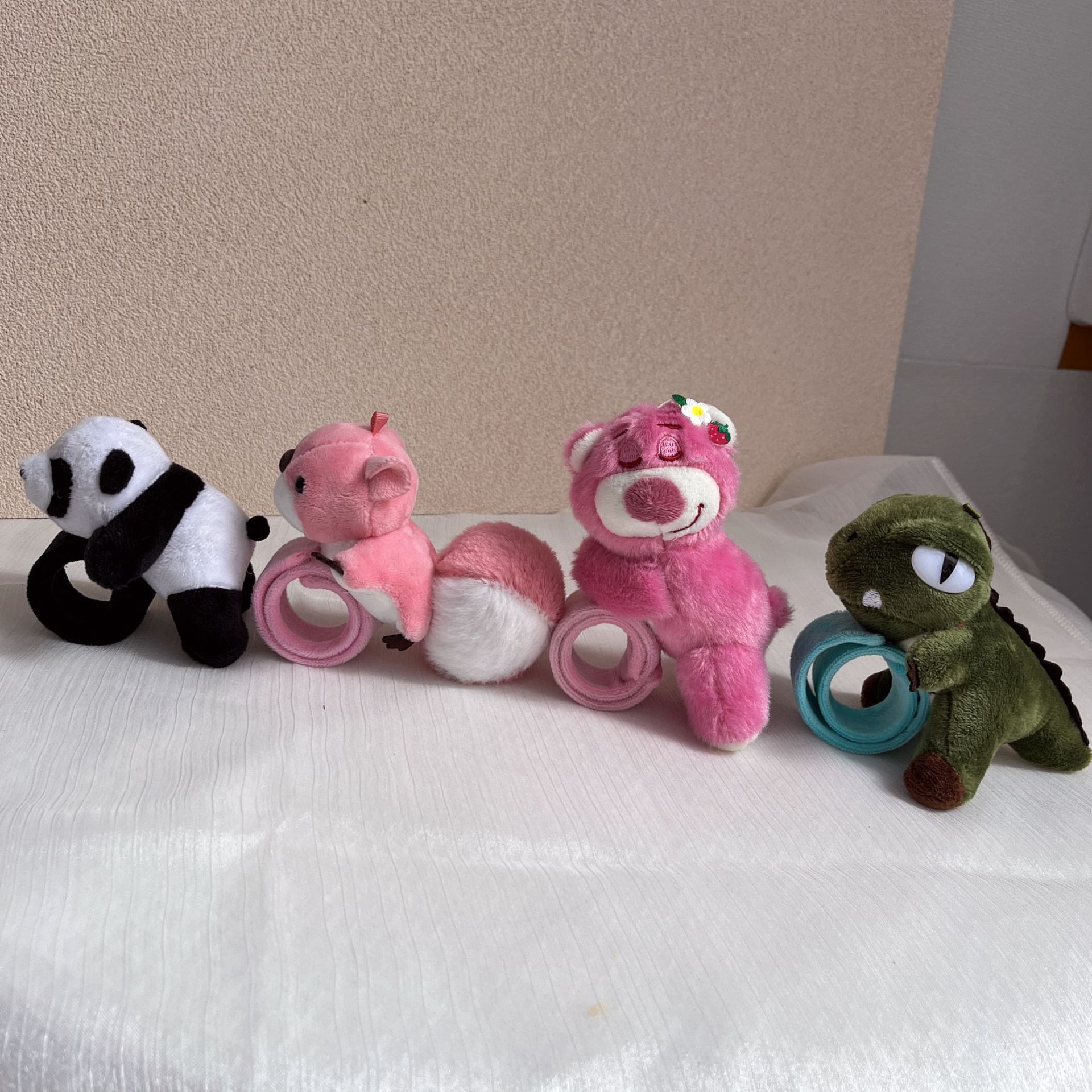 海跃饰品儿童毛绒卡通啪啪圈多种卡通可爱动物手腕创意毛绒拍拍圈详情8