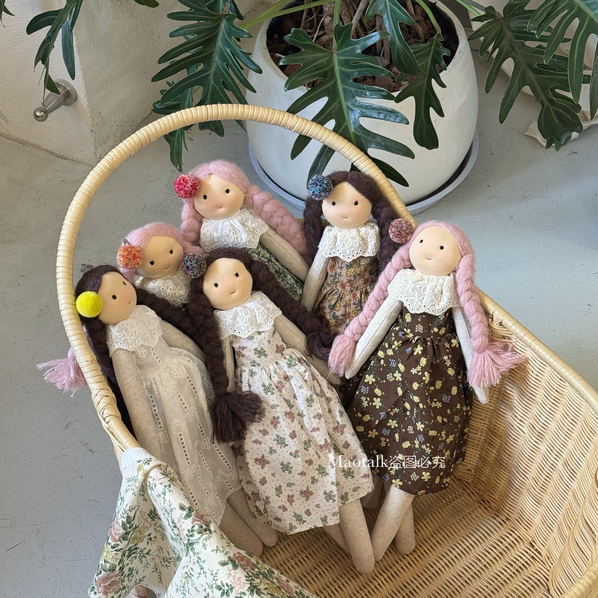 韩系手工布艺碎花裙娃娃玩偶可爱麻花辫女孩大号公仔陪伴玩偶装饰详情2