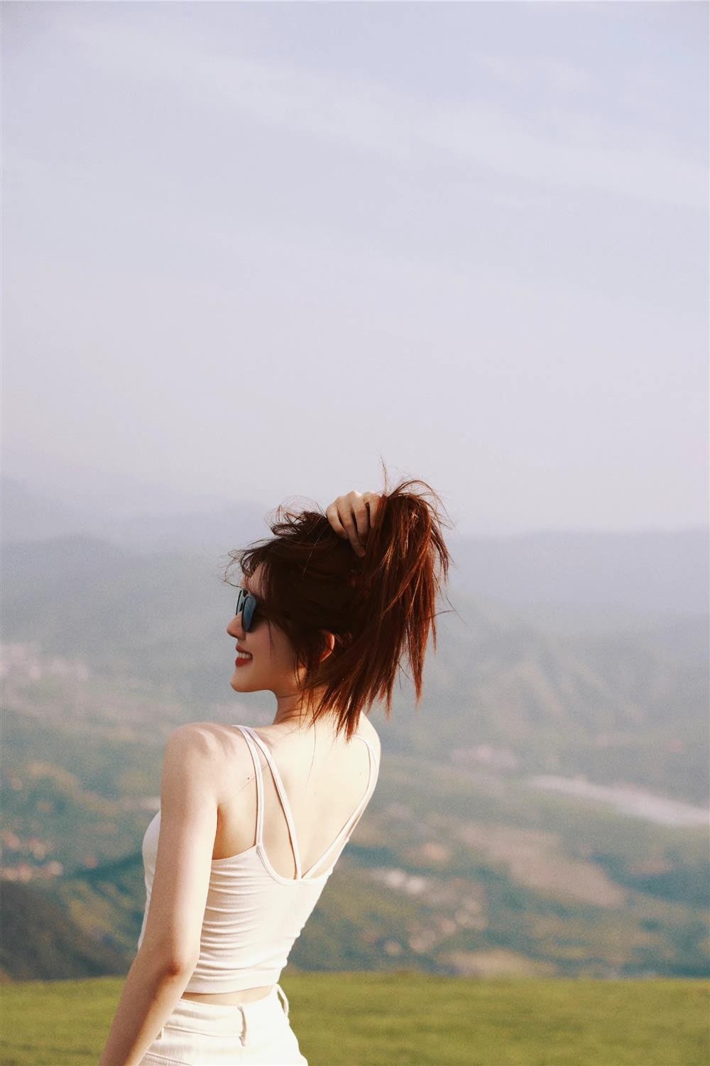 赵露思同款白色吊带背心女夏季薄款外穿内搭带胸垫一体式打底上衣详情20