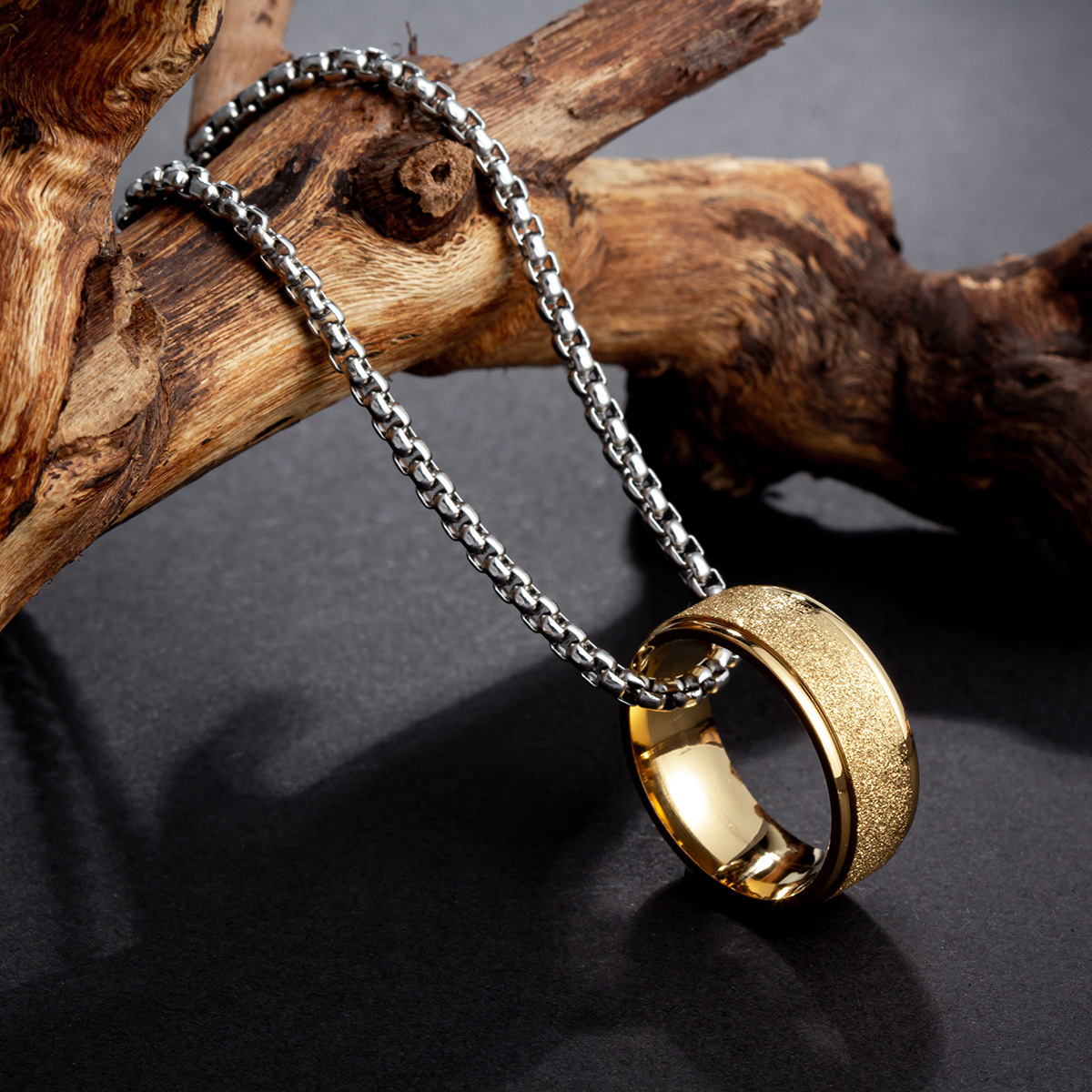 The 2024 Douyin bestseller 60mm pearl chain couple titanium steel necklace is a stylish, versatile and high-end sweater chain pic 4