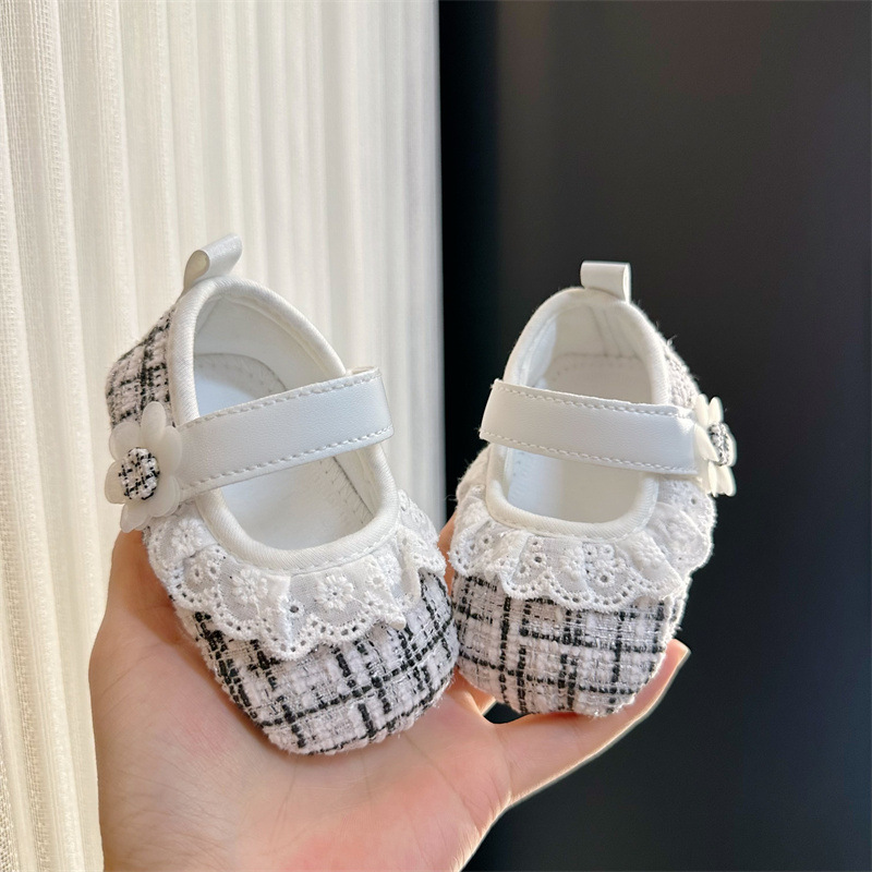 Spring and Autumn 0-1 year old baby princess shoes 3-6-12 months old girl baby Chanel-style breathable soled learning shoes single shoes pic 2