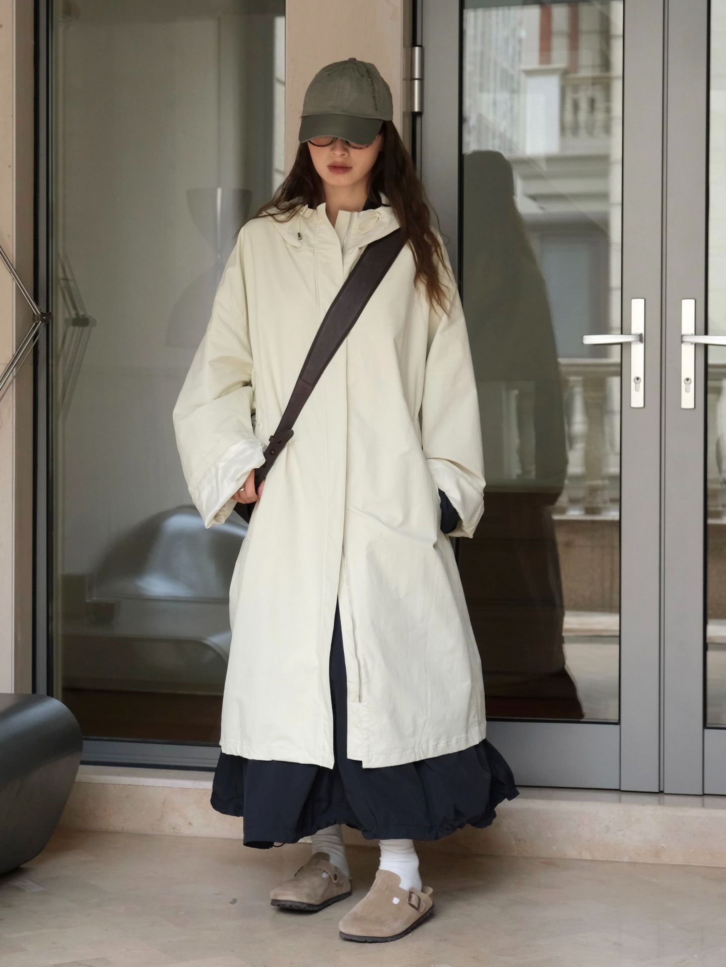 The new autumn Japanese-style outdoor street casual hooded silhouette windbreaker is a slimming and windproof long coat for women pic 32