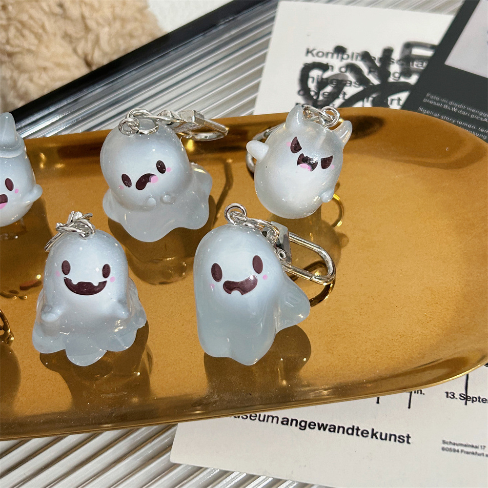 Creative and cute glow-in-the-dark little ghost keychains, funny three-dimensional Halloween dolls, schoolbags, pendants, and ins accessories pic 7