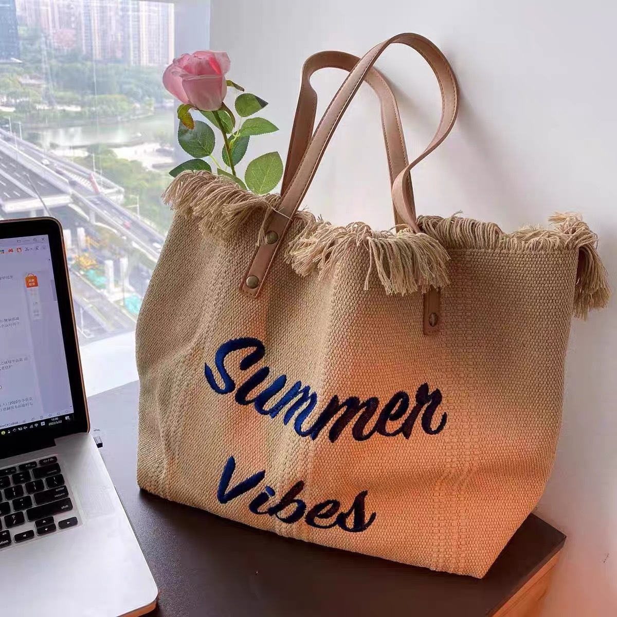 The 2023 new collection of handbags features simple and niche beach bags, travel bags, fringed tote bags, large-capacity single-shoulder bags, and is trendy pic 2