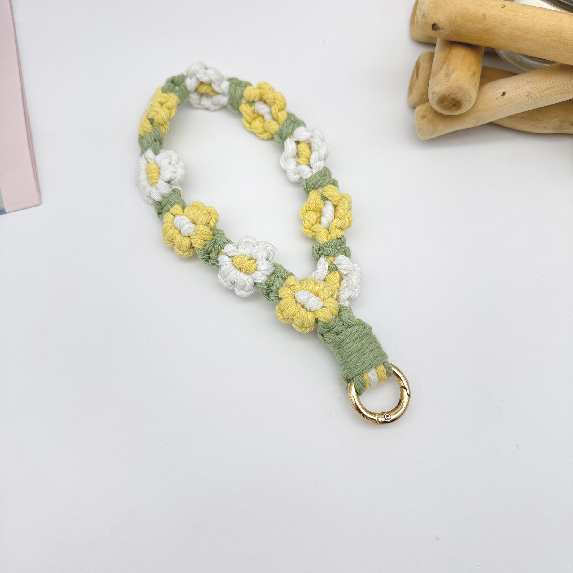 厂家跨境小雏菊花朵手机挂绳波西米亚度假风编织花花手机绳钥匙扣详情12