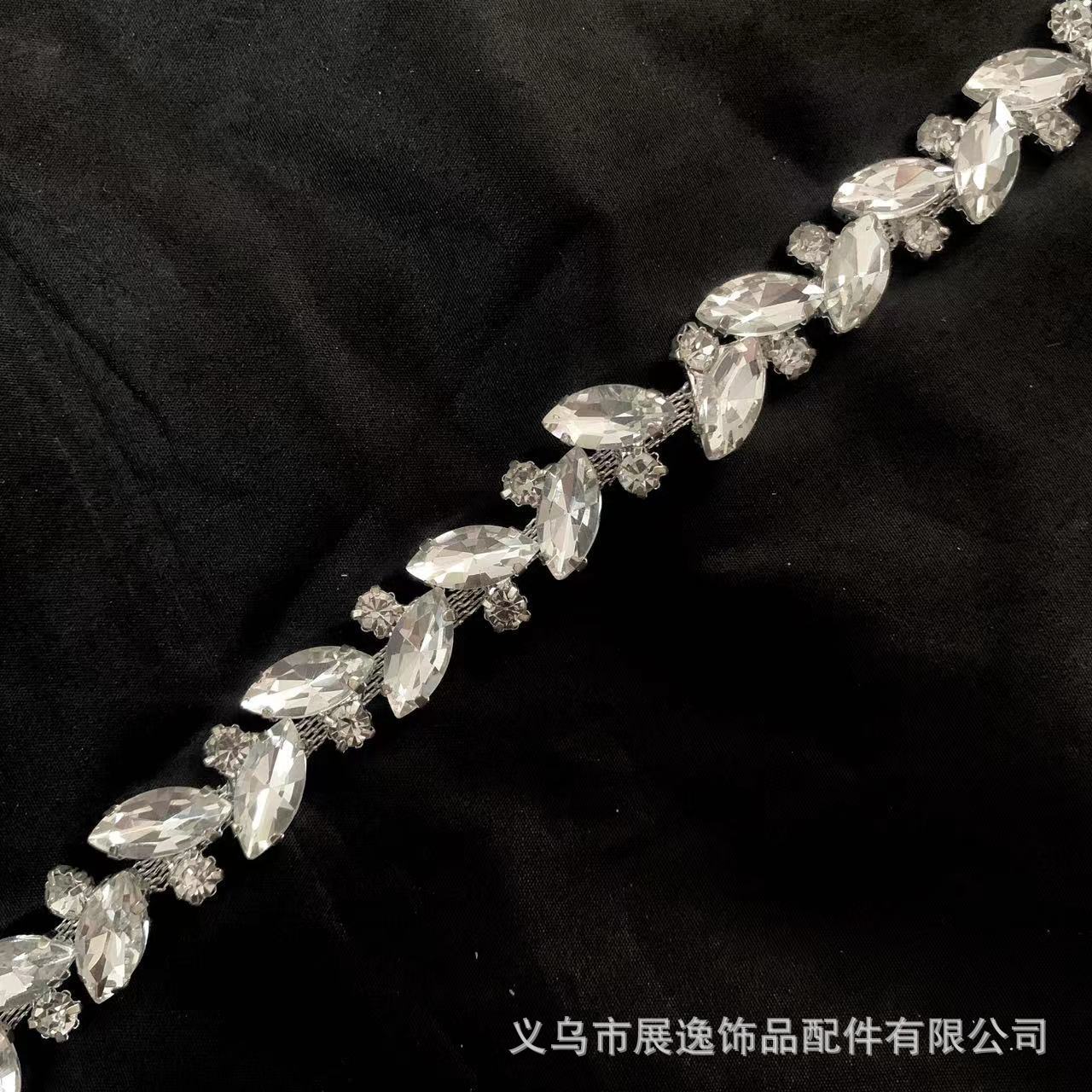 Factory direct sales of glass water diamond code chains, high-end wedding dress, dress, necklaces, clothing chains, accessories and accessories pic 5