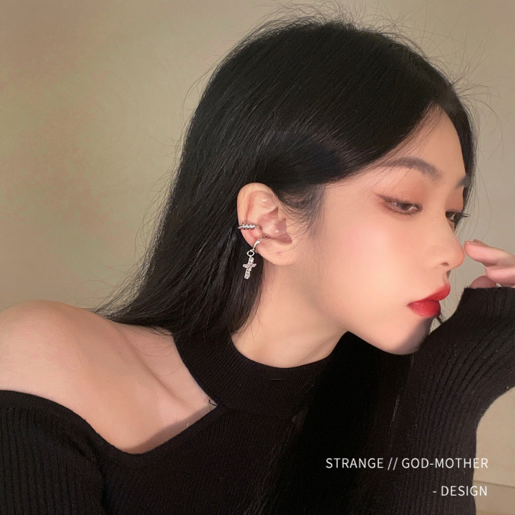 个性辣妹高级感十字架锆石不对称耳扣耳环小众无耳洞耳夹2023新款详情1