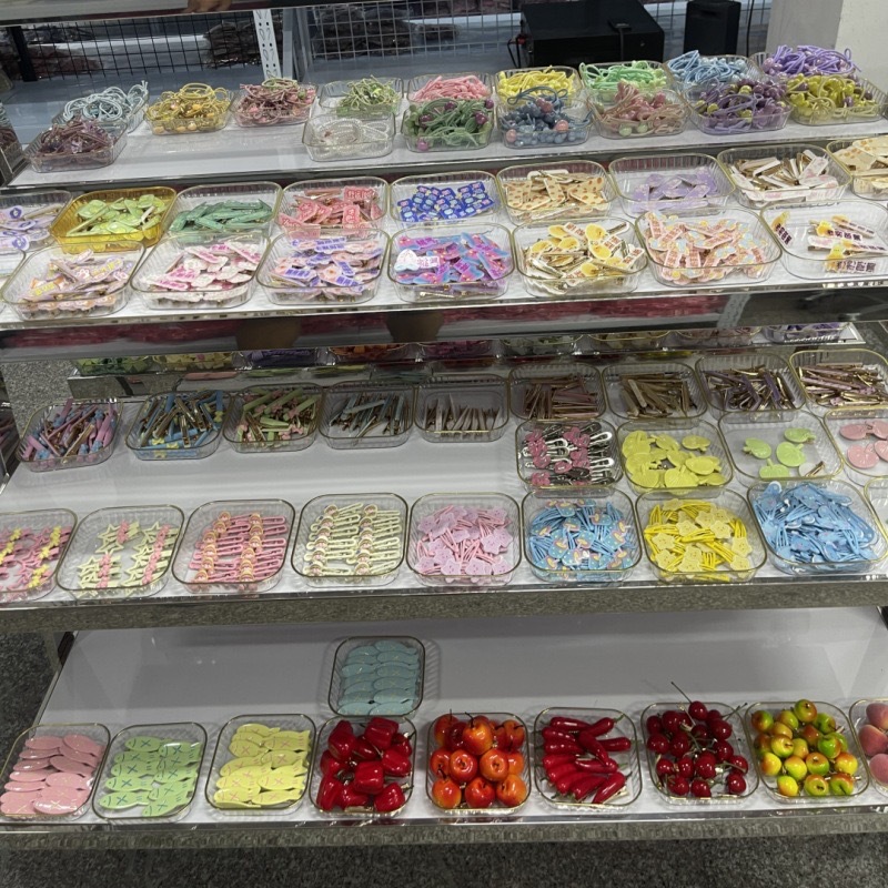 Wholesale of one-yuan hairpins for Internet celebrities, night market street stalls, hairpin accessories, small commodities for street vending, and high-quality duckbill clips and headwear pic 21