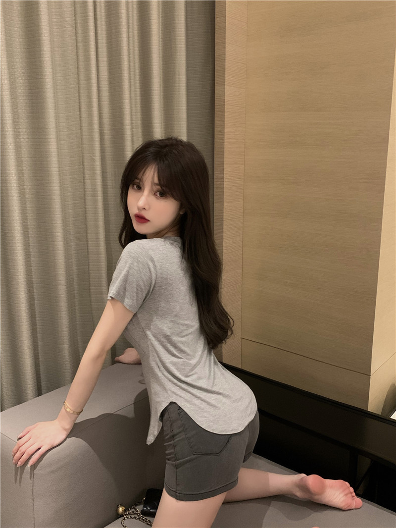 T恤女2024夏季新款v领设计感内搭打底衫不规则辣妹欲风短袖上衣详情8