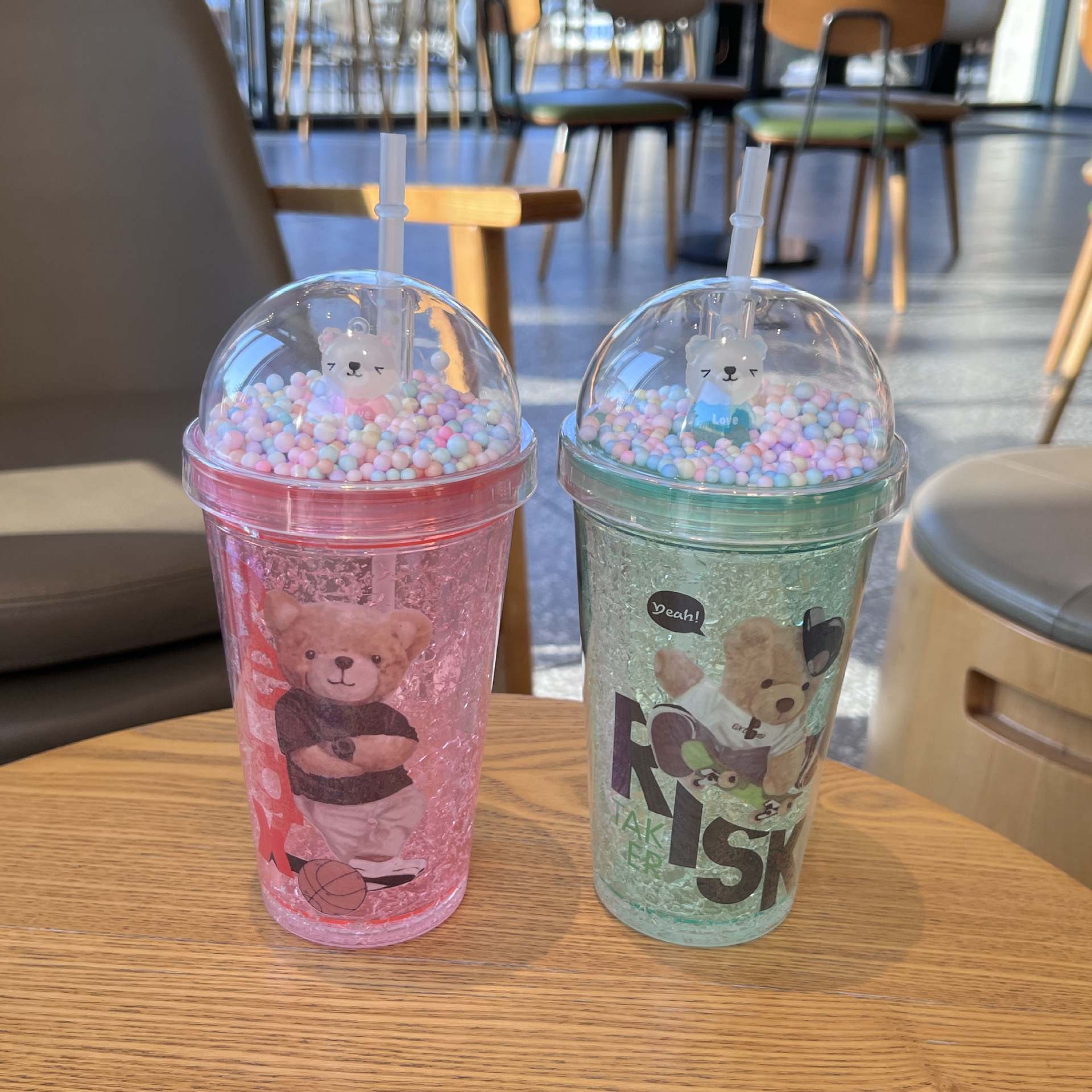 跨境新款卡通小熊杯双层塑料水杯可爱儿童便携高颜值吸管杯碎冰杯详情4