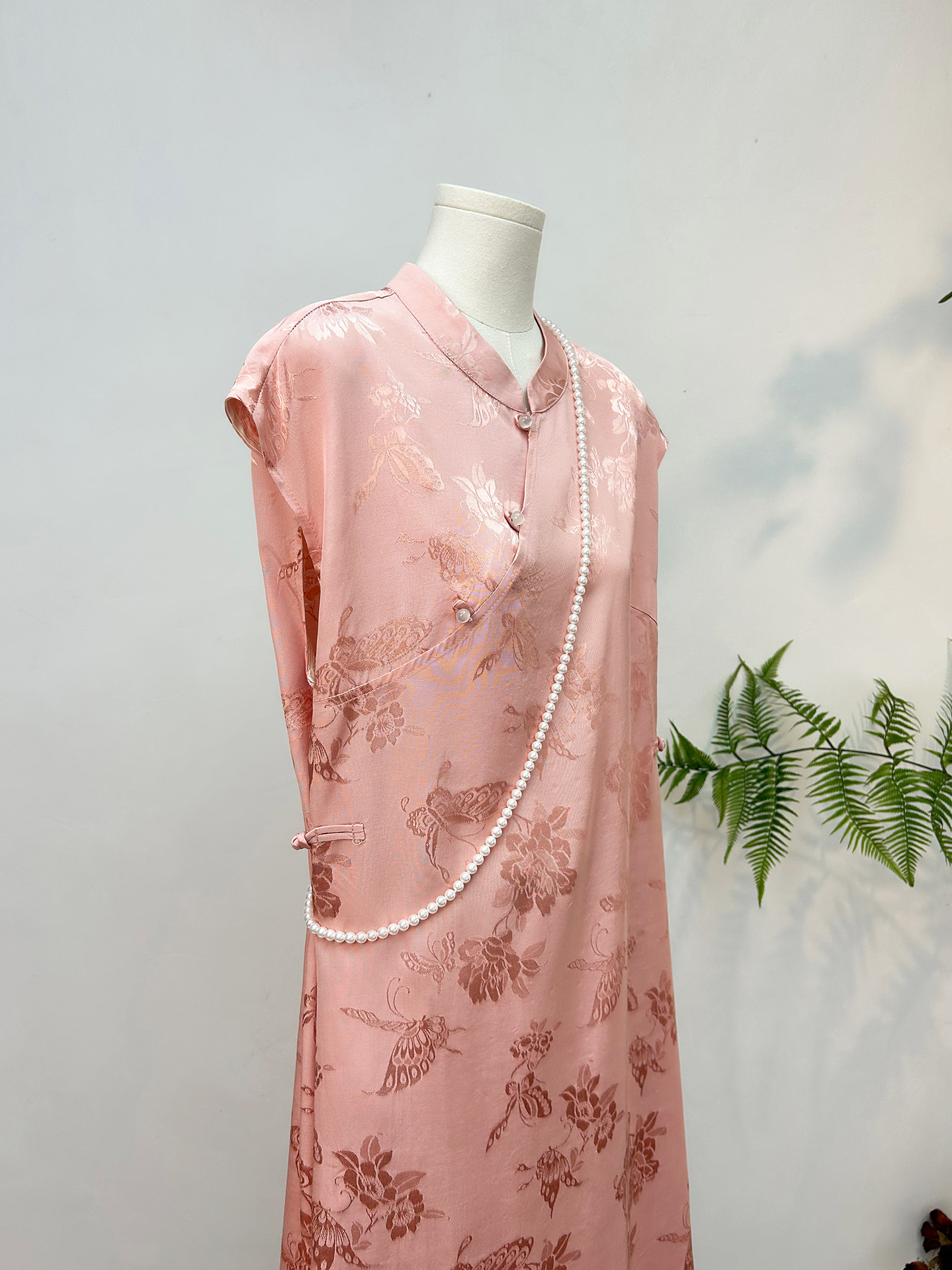 New Chinese-style improved cheongsam dress for summer 2025, a new traditional Chinese jacquard dress, elegant and noble mid-length dress for women pic 6